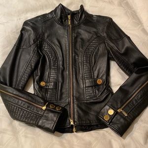 Guess by Marciano 100% Leather Jacket size xs